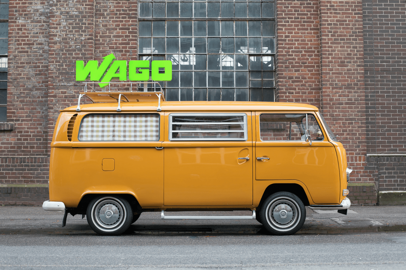 Fotobus-Messe-Aussteller-Eyecatcher-WAGO-Fotobulli-1